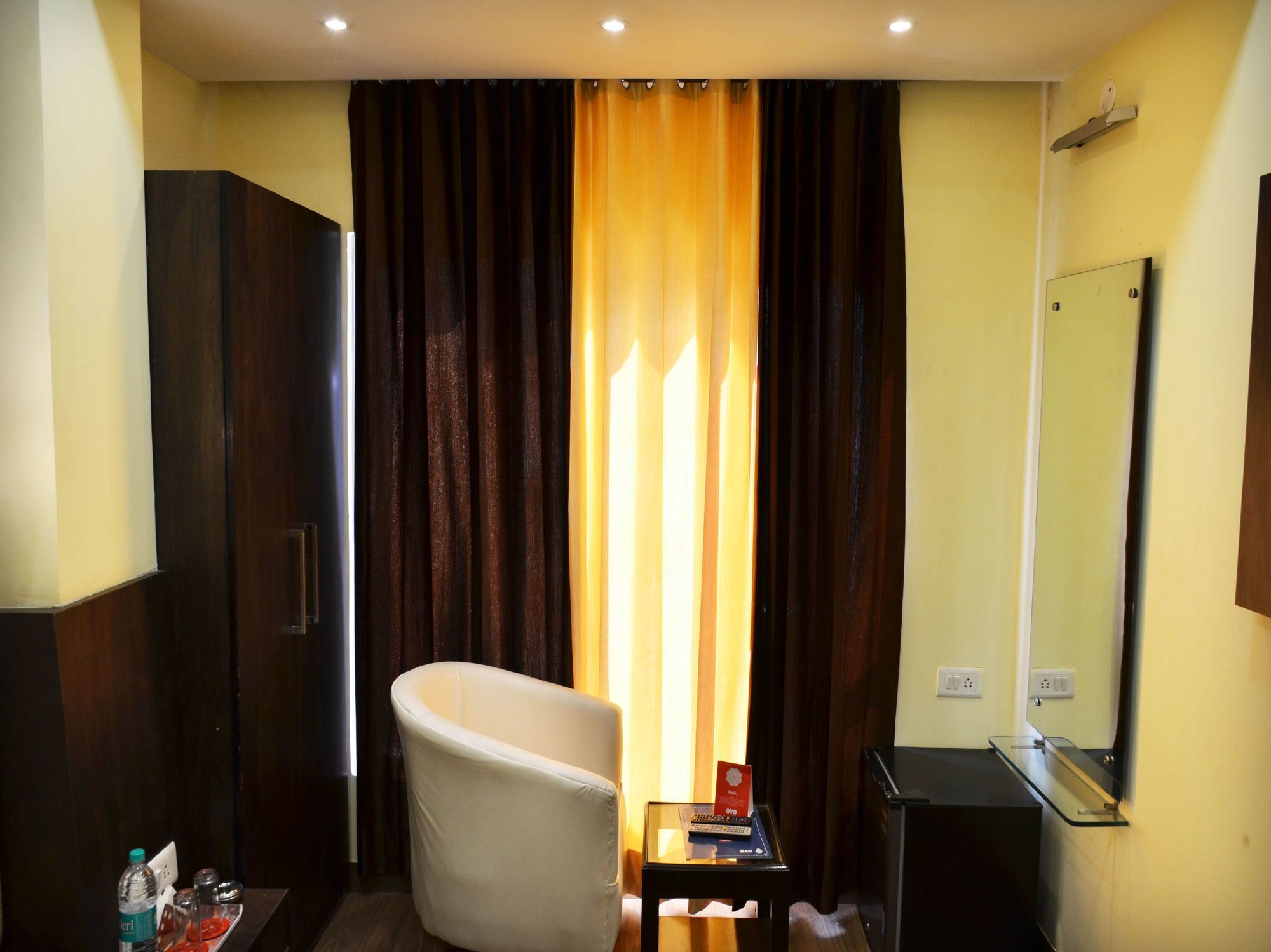 Oyo 7447 Grand Park Hotel Amritsar Bagian luar foto