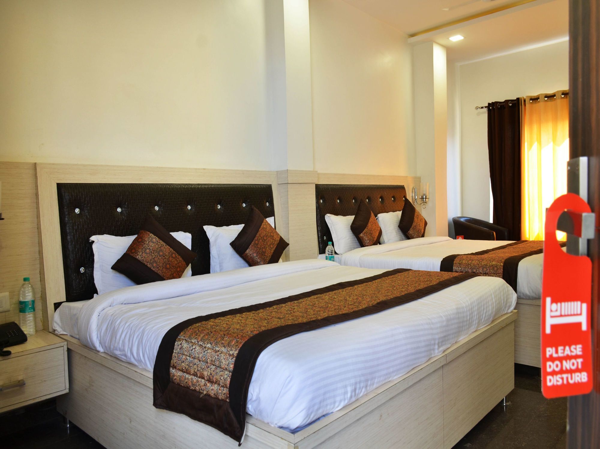 Oyo 7447 Grand Park Hotel Amritsar Bagian luar foto