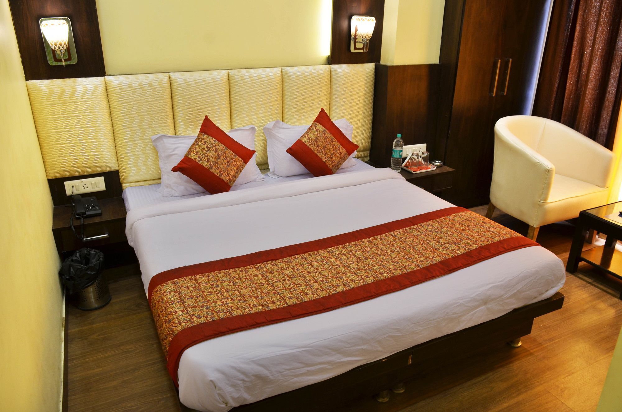Oyo 7447 Grand Park Hotel Amritsar Bagian luar foto