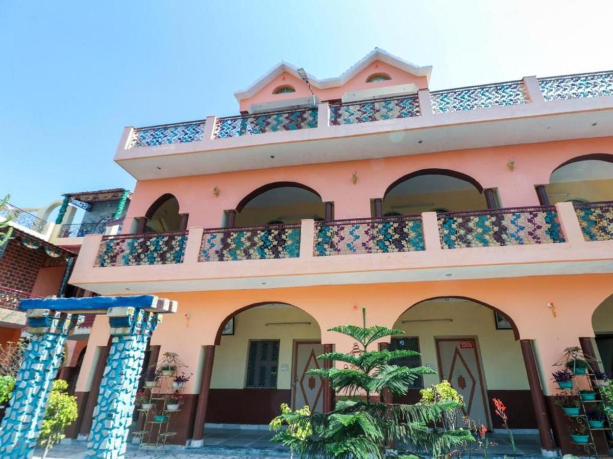 Oyo 7447 Grand Park Hotel Amritsar Bagian luar foto