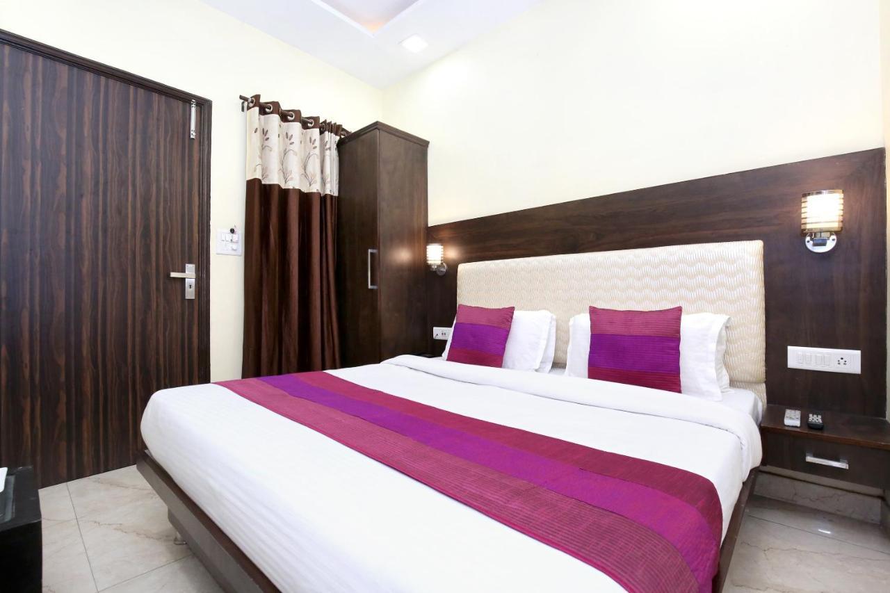 Oyo 7447 Grand Park Hotel Amritsar Bagian luar foto