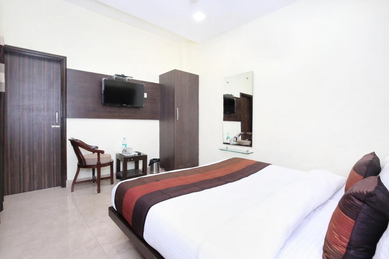 Oyo 7447 Grand Park Hotel Amritsar Bagian luar foto